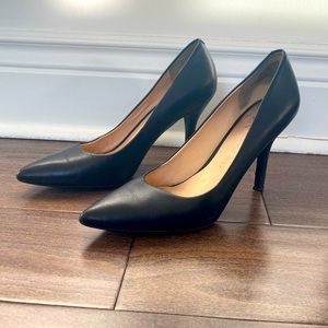 Black leather Nine West pumps - 6.5